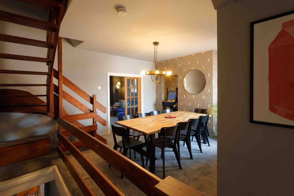 Chester/Handbridge Sleeps 9 + Netflix Hough Green Exterior foto
